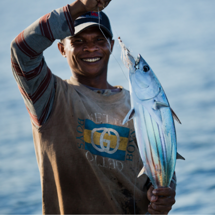 man-holding-tuna-maldives-fair-trade-certified
